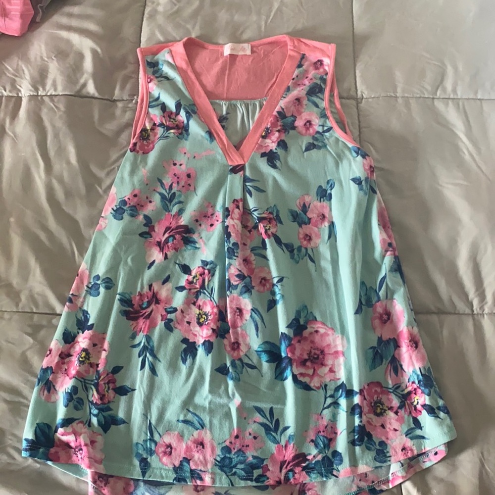 Flowy Floral Tank